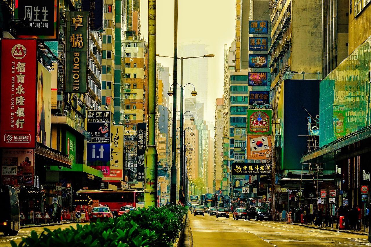 广州服装批发市场网络推广公司哪家效果好还便宜
